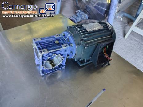 Motor el�trico de indu��o com pot�ncia 0,37 kw Hercules