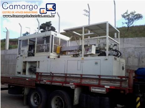Injetora / sopradora PET com 4 moldes de inje��o e 20 de sopro
