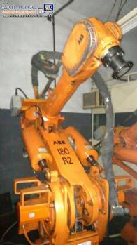 Rob�s industriais ABB e Fanuc