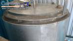 Tanque em inox isolado para 7.500 L com agitao