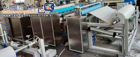 Rebobinadeira de TNT para len�os umedecidos e secos em rolos