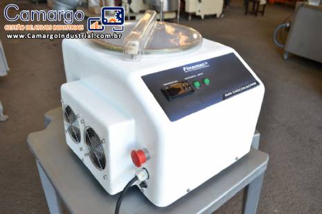 Temperadeira de chocolate 4kg Finamac