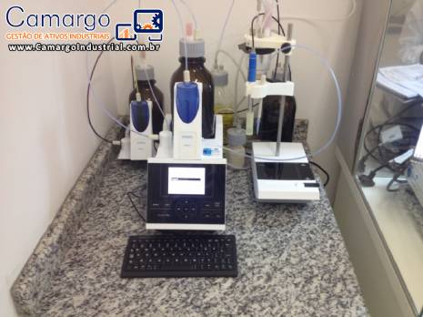 Conjunto de máquinas para laboratório Conjunto de máquinas para laboratório